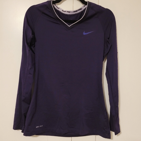 Nike Pro Long Sleeve Ladies' Medium - Picture 1 of 3
